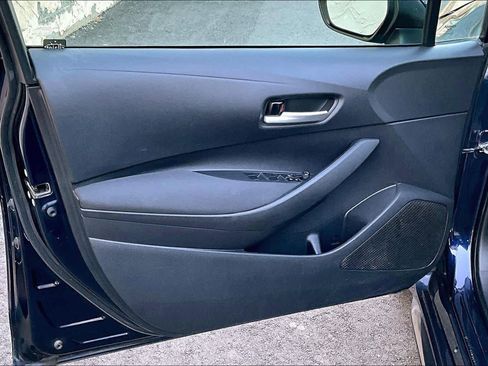 Certified 2021 Toyota Corolla LE image 21