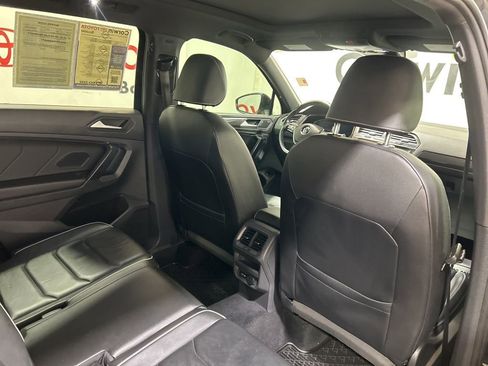 Used 2021 Volkswagen Tiguan SEL Premium R-Line image 18