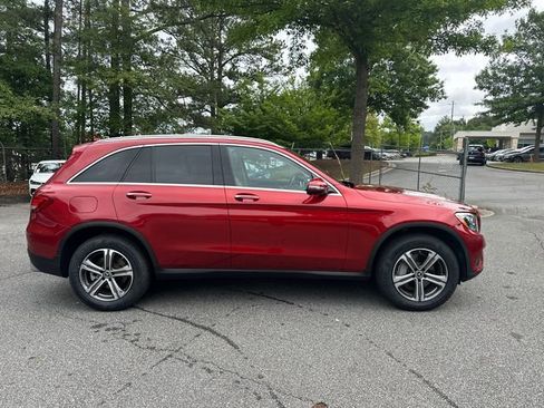 Used 2019 Mercedes-Benz GLC 300 w/ Parking Assistance Package image 4