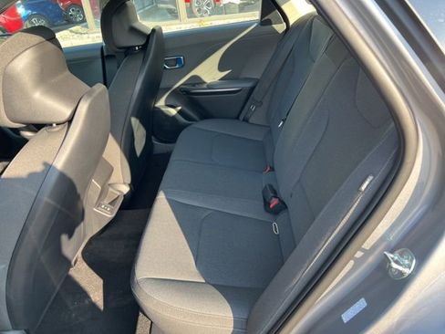 Used 2025 Kia K4 LXS image 13