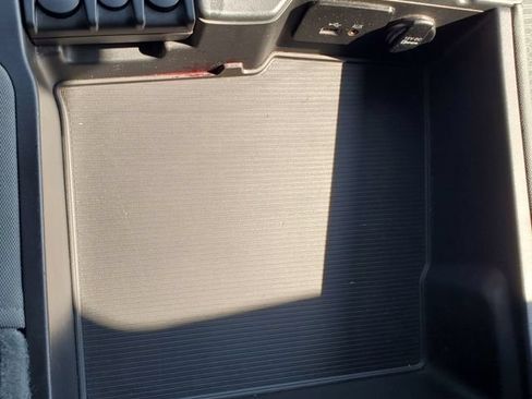 Used 2014 RAM 1500 Express AWD/4WD image 26