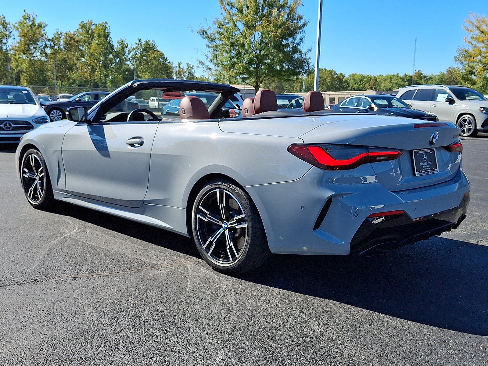 Used 2022 BMW M440i Convertible RWD image 9