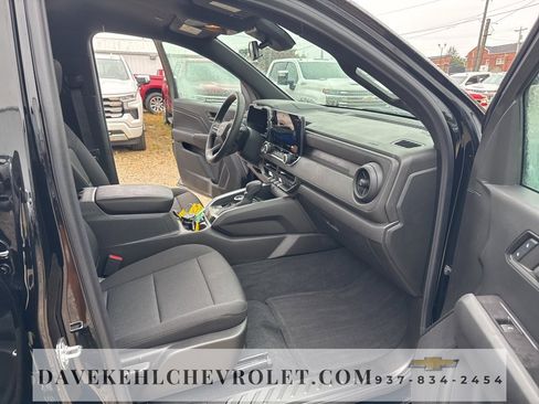 Used 2024 Chevrolet Colorado Trail Boss w/ Technology Package image 25