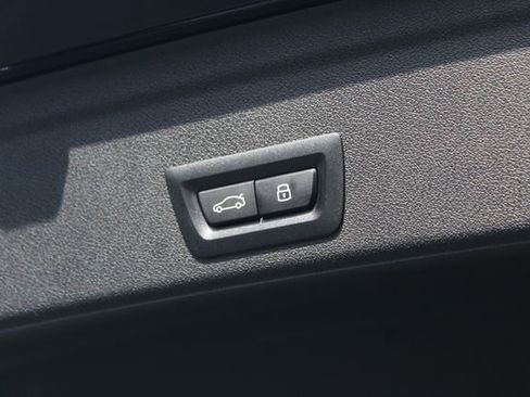 New 2026 BMW X6 xDrive40i w/ Executive Package image 8