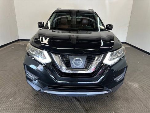 Used 2017 Nissan Rogue SL w/ SL Premium Package image 2