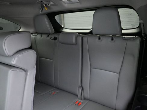Used 2021 Toyota Highlander XLE image 30