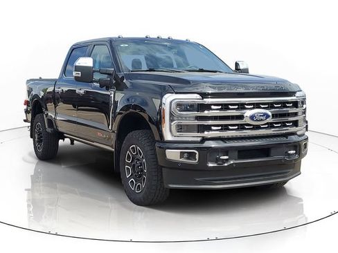 Used 2024 Ford F250 Platinum AWD/4WD image 2