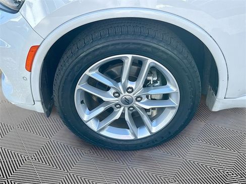 Certified 2022 Dodge Durango R/T w/ Trailer Tow Group IV image 30