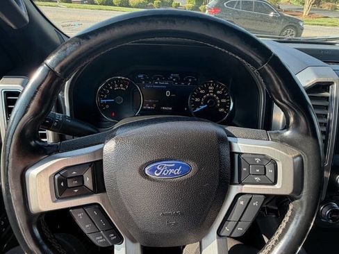 Used 2017 Ford F150 Platinum w/ Equipment Group 701A Luxury image 19