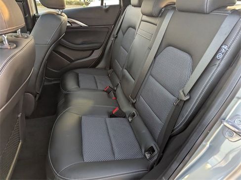 Used 2019 INFINITI QX30 image 29