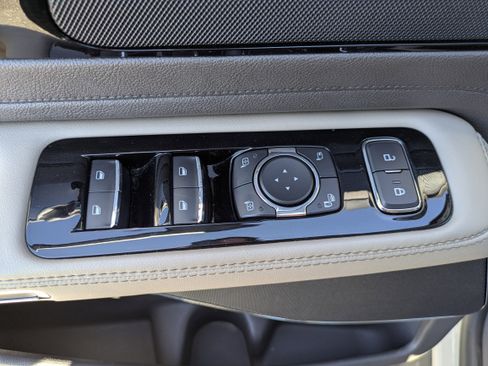 Used 2023 Lincoln Aviator Reserve w/ Equipment Group 201A image 23