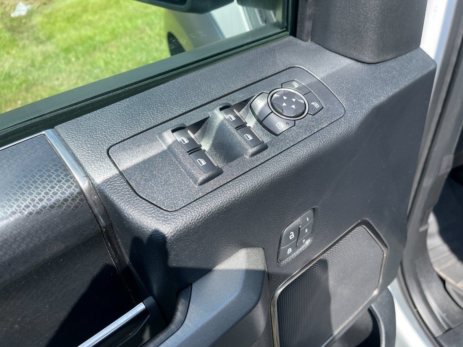 Used 2018 Ford F150 Raptor w/ Equipment Group 802A Luxury AWD/4WD image 13