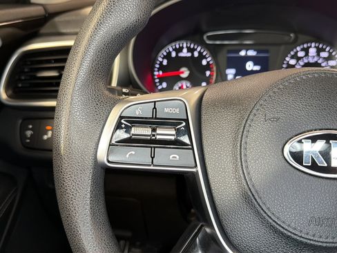 Used 2019 Kia Sorento FWD V6 image 25