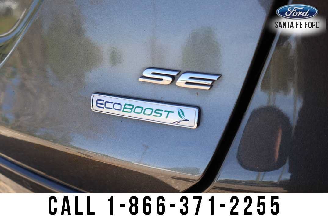 Used 2016 Ford Fusion SE w/ Equipment Group 202A FWD image 9