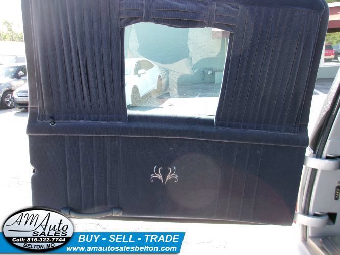 Used 2004 Cadillac De Ville Hearse FWD image 17