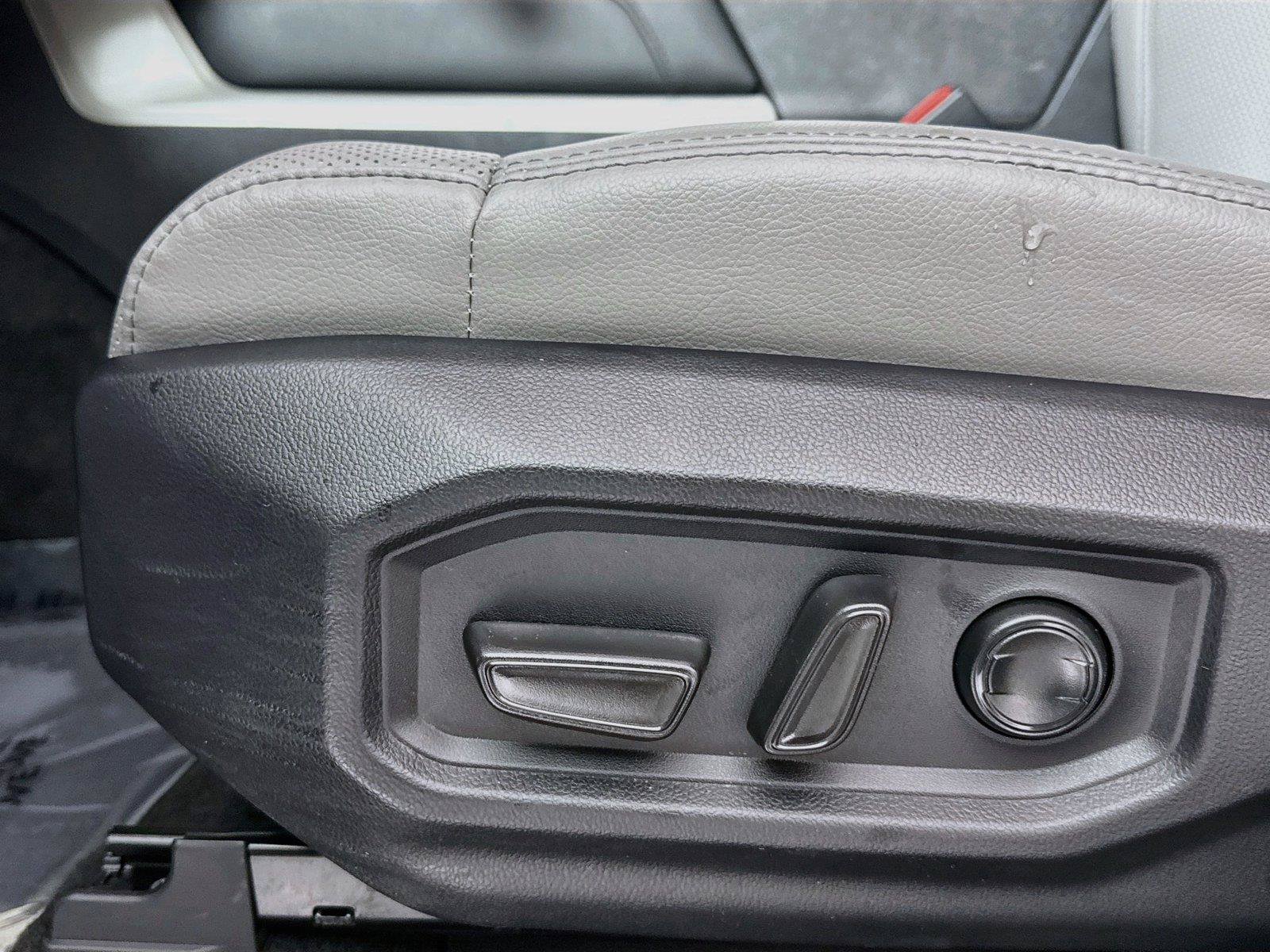 Used 2024 Toyota Tundra Limited AWD/4WD image 29