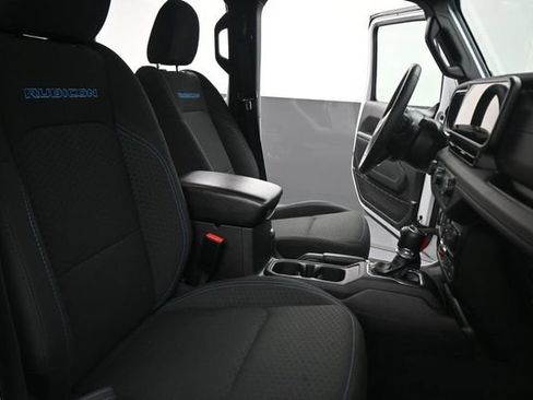 Used 2024 Jeep Wrangler Unlimited Rubicon 4xe AWD/4WD image 21