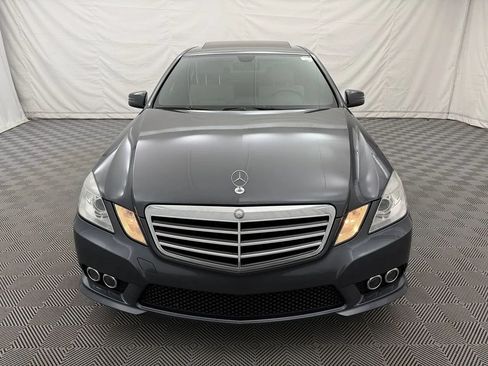 Used 2010 Mercedes-Benz E 350 4MATIC Sedan image 3