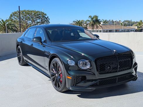 New 2025 Bentley Flying Spur Plug-In Hybrid AWD/4WD image 1