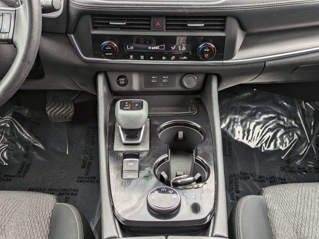 Used 2024 Nissan Rogue SV AWD/4WD image 20