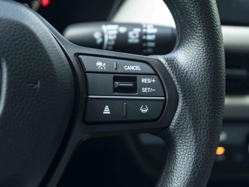 Used 2026 Honda HR-V LX image 21