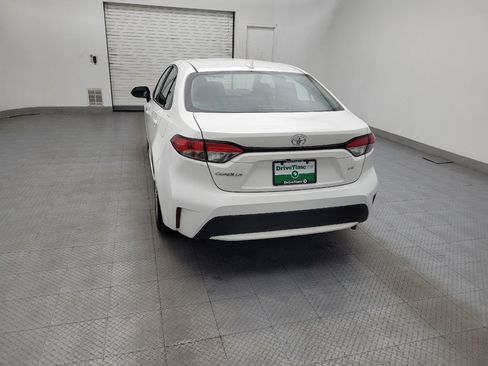 Used 2021 Toyota Corolla LE image 6