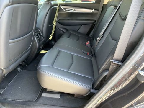 Used 2018 Cadillac XT5 Luxury w/ Driver Awareness Package FWD image 20