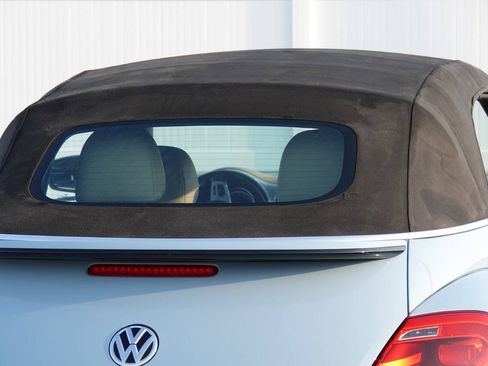 Used 2014 Volkswagen Beetle TDI FWD image 49