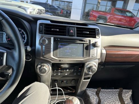 Used 2018 Toyota 4Runner Limited image 12