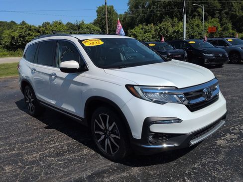 Used 2021 Honda Pilot Touring image 1