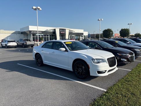 Used 2023 Chrysler 300 Touring L w/ Popular Equipment Group AWD/4WD image 1