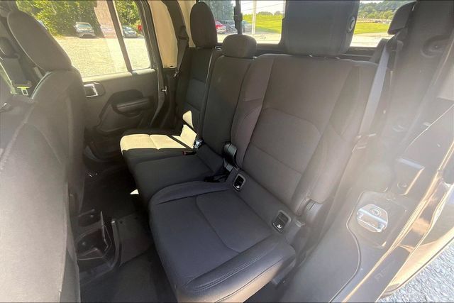 Used 2021 Jeep Gladiator Sport AWD/4WD image 24