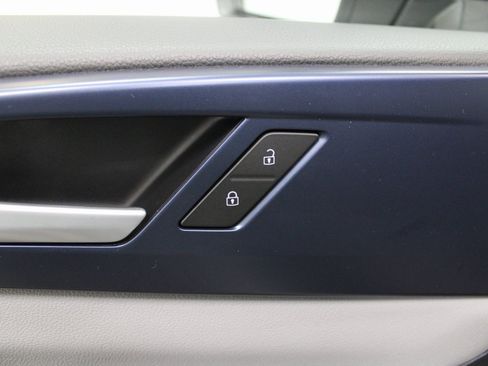 Used 2022 Volkswagen Taos SE image 15