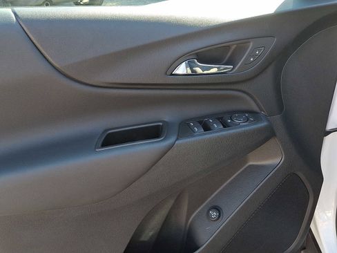 Certified 2022 Chevrolet Equinox LT image 12