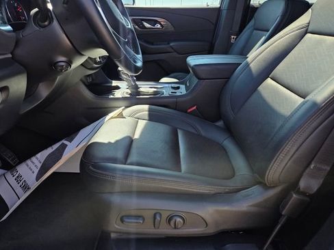 Used 2023 Chevrolet Traverse High Country AWD/4WD image 19