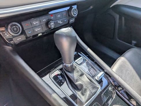 Used 2025 Jeep Compass Limited image 20