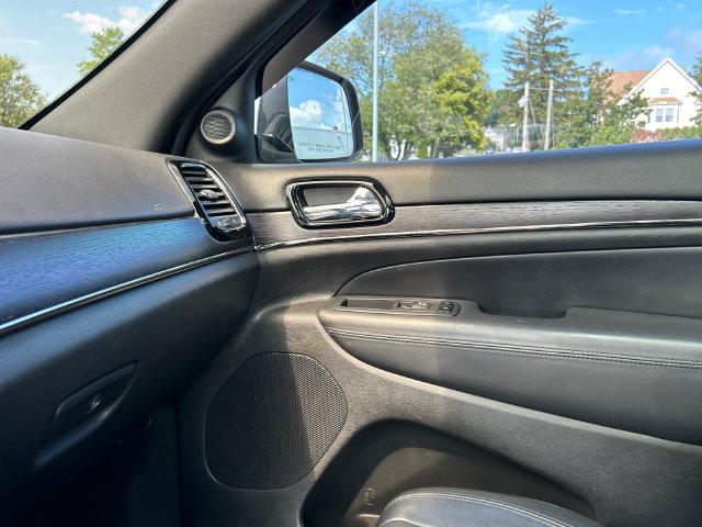 Used 2020 Jeep Grand Cherokee High Altitude AWD/4WD image 22