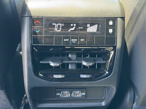 Used 2025 Jeep Grand Cherokee L Laredo RWD image 13