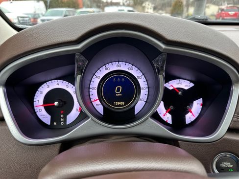 Used 2011 Cadillac SRX Luxury image 29