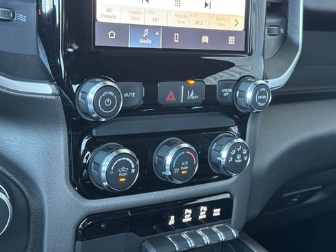 New 2026 RAM 1500 Big Horn AWD/4WD image 18