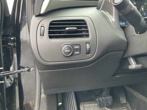 Used 2015 Chevrolet Volt image 16