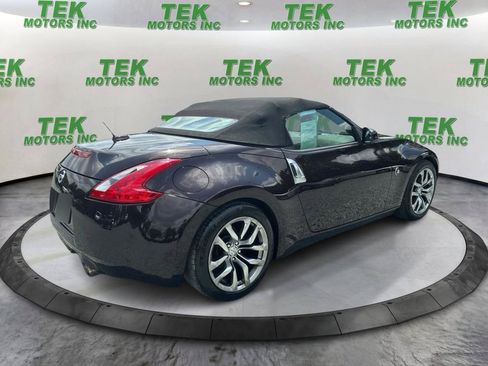 Used 2010 Nissan 370Z Roadster RWD image 6