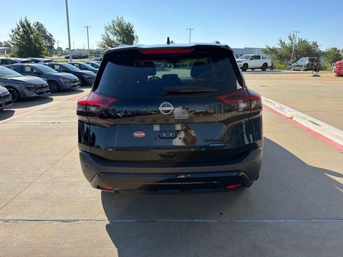 Used 2023 Nissan Rogue SV w/ SV Premium B Package AWD/4WD image 4
