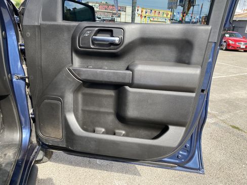 Used 2022 Chevrolet Silverado 1500 Custom RWD image 25