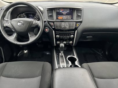 Used 2020 Nissan Pathfinder SV