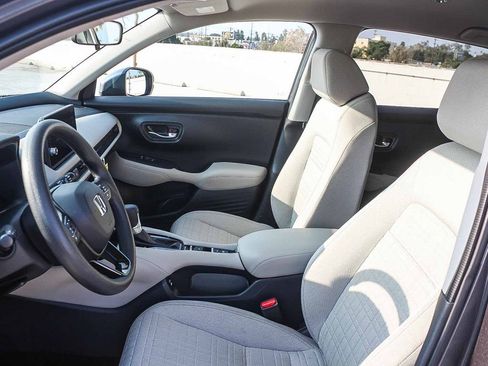 Certified 2026 Honda HR-V LX image 17