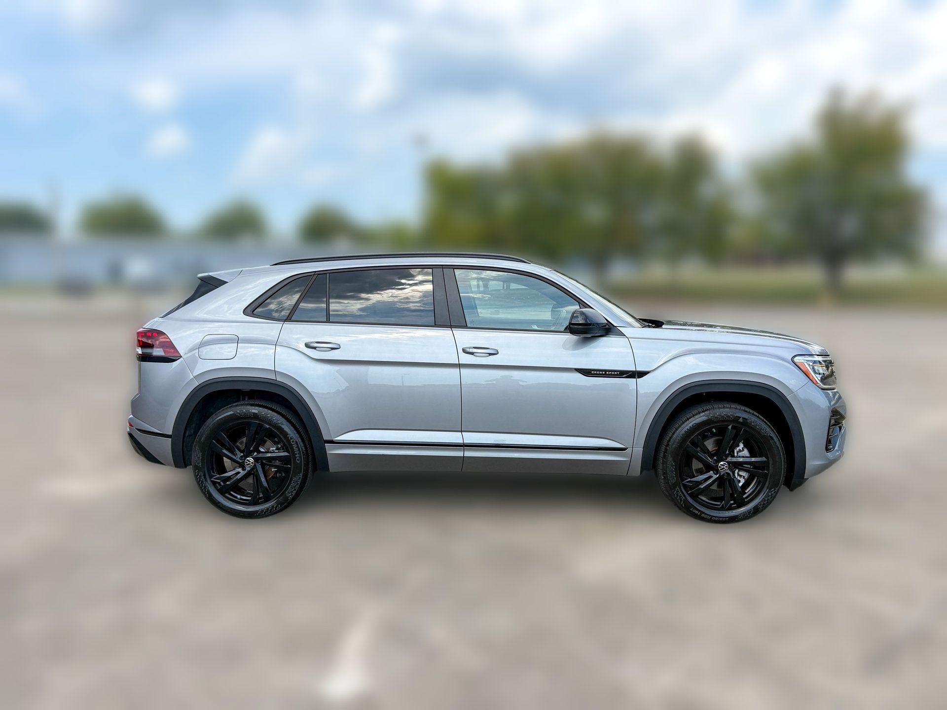 Used 2025 Volkswagen Atlas Cross Sport SEL R-Line AWD/4WD image 16