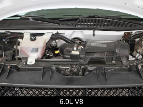 Used 2014 Chevrolet Express 3500 RWD image 3