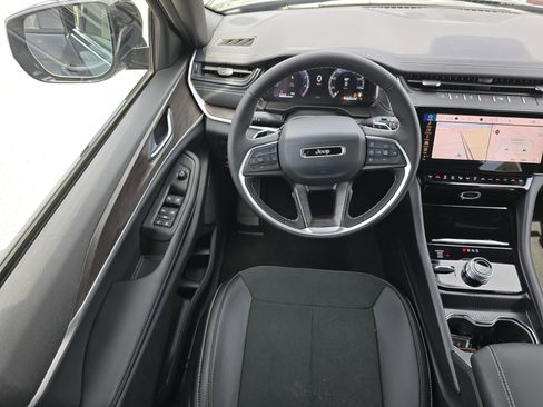 New 2026 Jeep Grand Cherokee L 4WD image 32