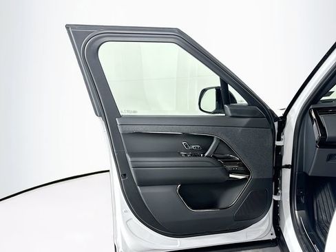 New 2026 Land Rover Range Rover Sport SE AWD/4WD image 11